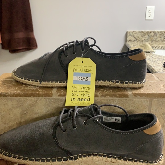 SOLD | TOMS shoes | 10% OFF LISTING - Picture 6 of 6